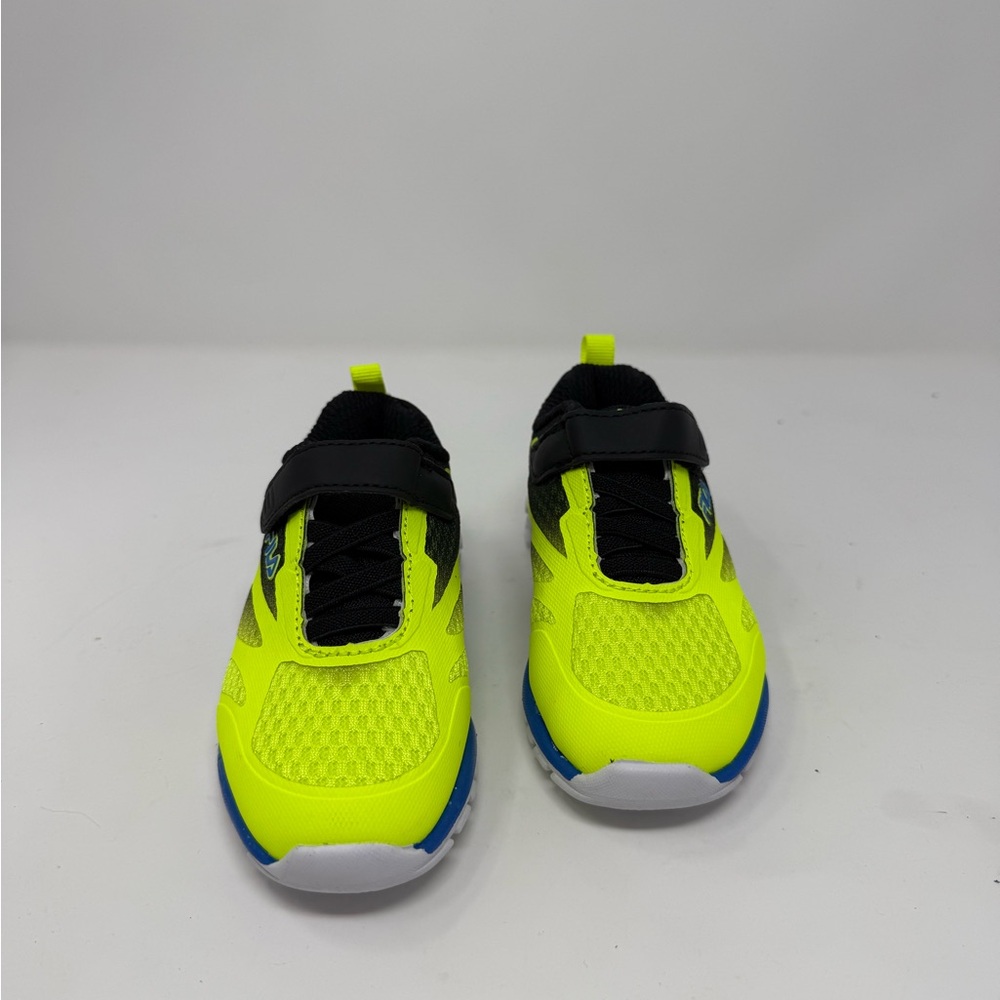 NWOT Fila Kids Bright Yellow and Black Sneakers Sz 8 (WFYJCP) - Picture 2 of 7